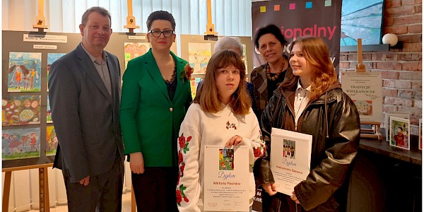 Ola i Wiktoria z nagrodami